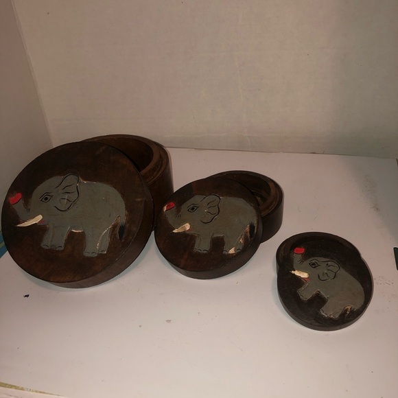 Vintage handcrafted Wooden Elephant Decor Boxes that fit inside of each other - Picture 7 of 9